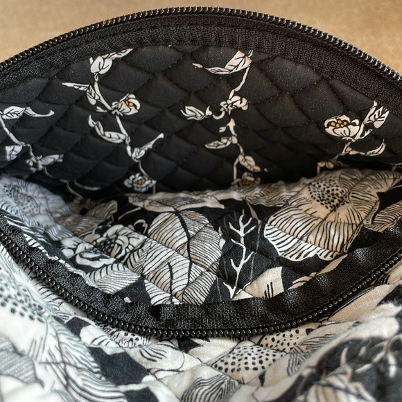 UEC  Vera Bradley - Bedford Blooms Large Cosmetic Bag with front zip pocket - Picture 2 of 6